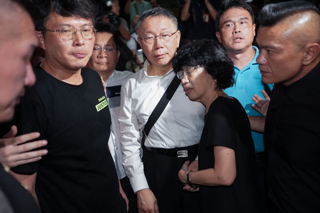 台湾新闻摄影大赛 联合报这张照（牛牛群）片获一般新闻类优选