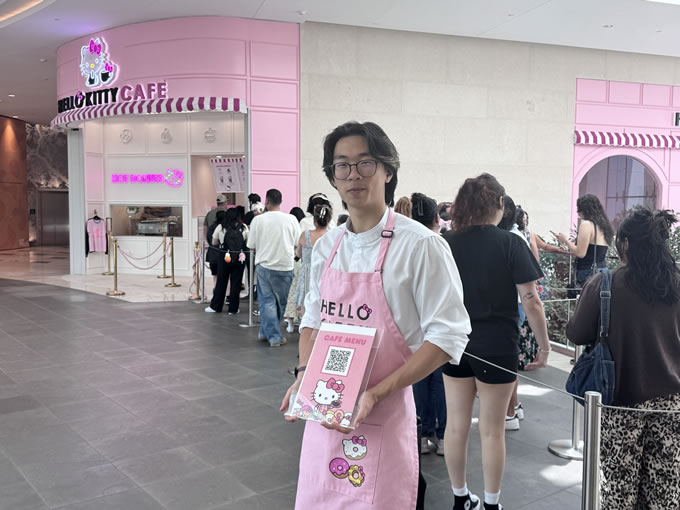 Hello Kitty 咖啡厅人气居高不下