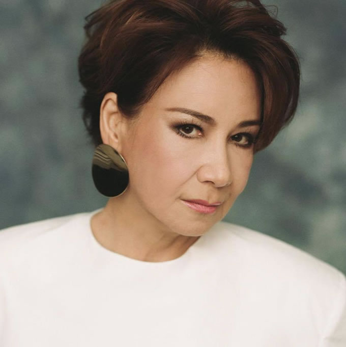 甄妮英国搭机托运行李遭窃 酸：挂红字条暗示贼「随便偷」