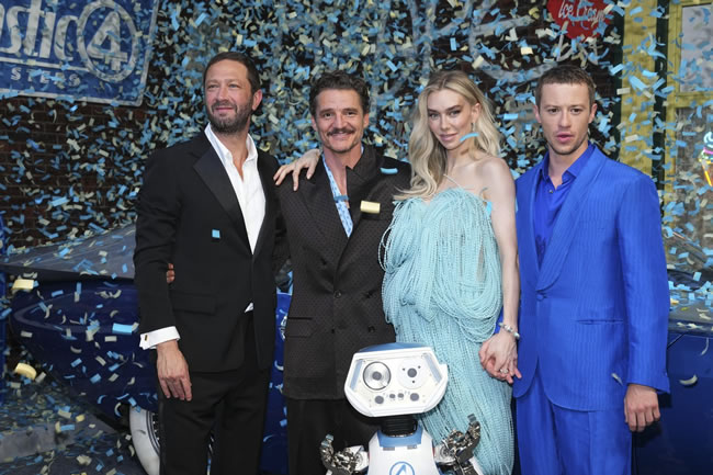 「惊奇4超人」打败「超人」北美票房破亿夺下冠军