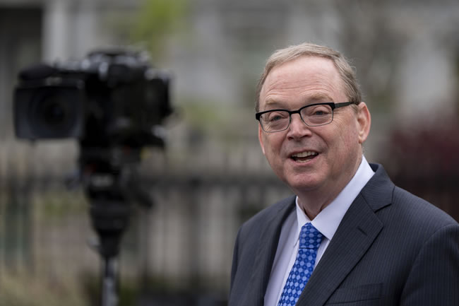 哈塞特：川（麻将群）普决定放行Nvidia H20晶片 为防止中国领先