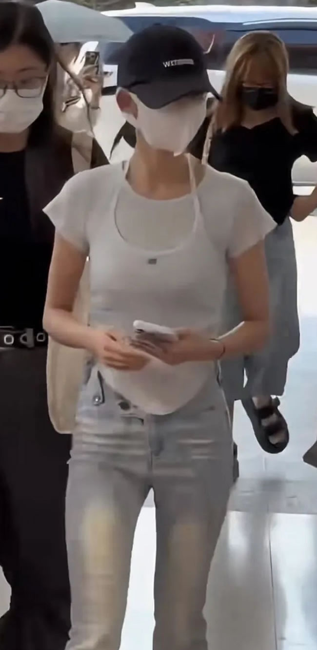 天价耳环风波后首露面…黄杨钿甜补拍「冰湖重生」 网惊「这个改变」