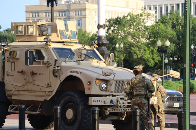 逾千名国民兵拟增派华府 范斯：治安改善展现政治意志力