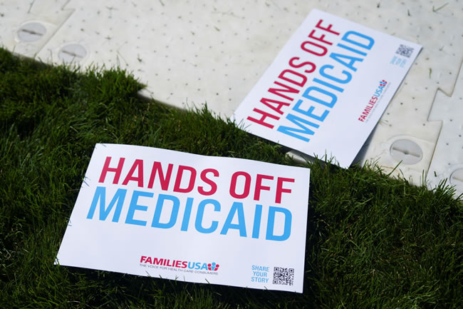 联邦令各州每月清查 禁非法移民领白卡