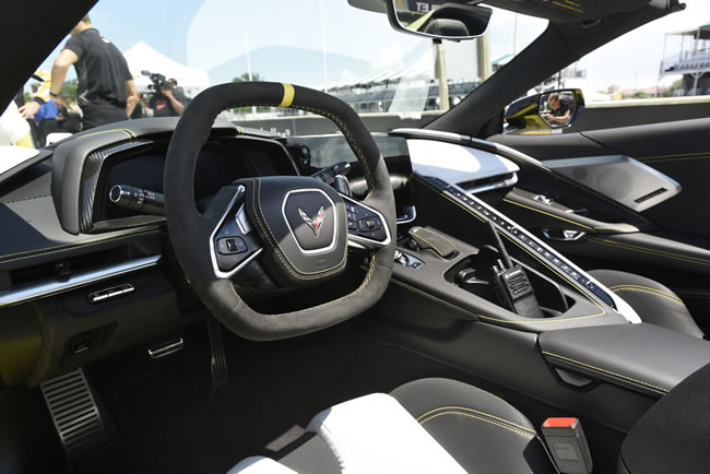 这8件物品放车上过夜 你可能会后悔