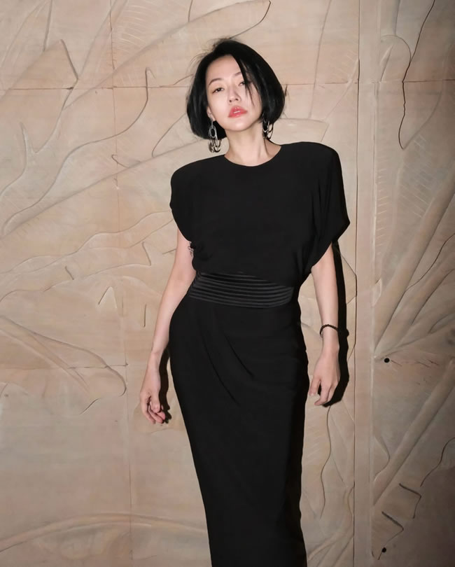 小S（跑得快）停工半年要复出了？传接下金钟奖主持「缅怀大S」