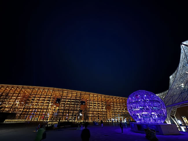 地铁出包3万人回不了家 多人在大阪世博会场内过夜