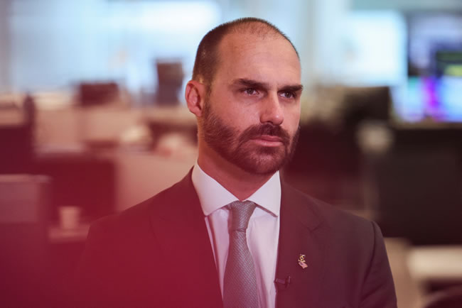 巴西前总统政变案将开庭 警控波索纳洛父子妨碍司法