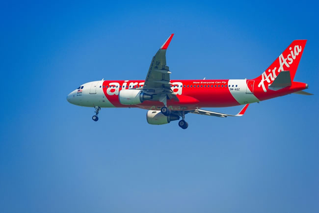 亚航飞首尔临时改降金浦 机长广播抵达仁川 乘客傻眼