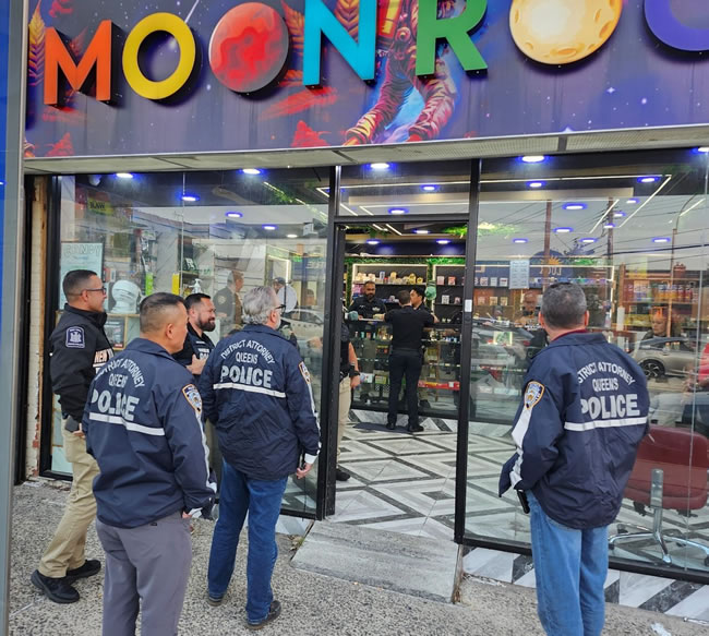 纽约皇后区大规模取缔非法大麻 查封六家商铺