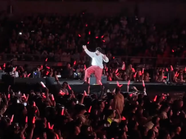 杨宗纬摔下2米高舞台送医急救 发声「希望妈妈不要看到」