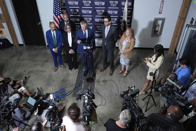 社论／选民登记与选区重画的两党对决