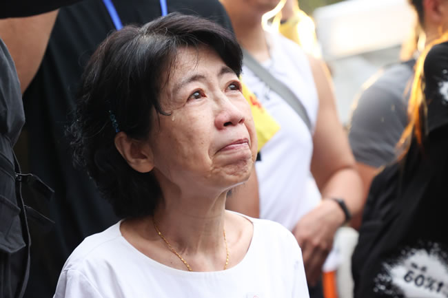 陈佩琪生日发文 扬言揹着「柯文哲骨灰」堵赖清德夫妻