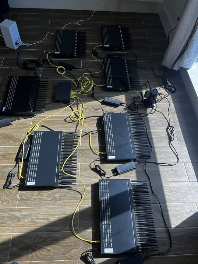 联合国大会期间美特勤局查获10万张SIM卡 化解纽约通讯瘫痪危机