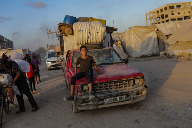 以色列袭击加萨市 哈玛斯：与两名人质失去联繫
