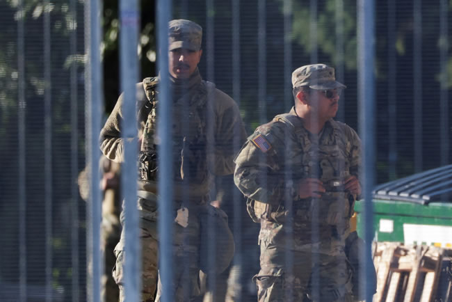 川普派兵受挫 联邦法官核准国民兵部署伊州禁令