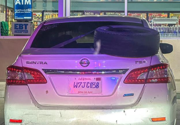 挂自己手绘车牌 警讚有创意 照开罚197美元