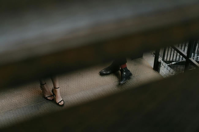 中国「性战」多美女色诱加州科技业 身体换情资