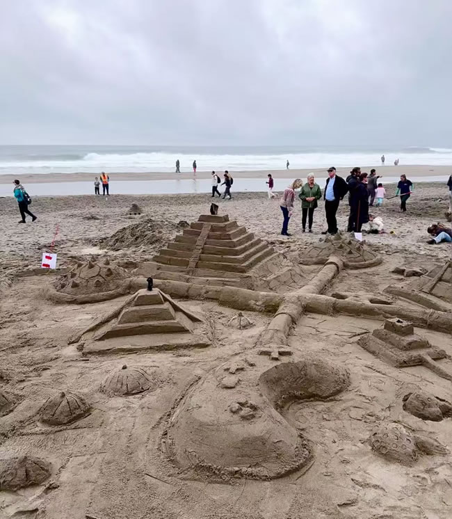 雾气下的温馨：大洋滩第43届沙雕嘉年华