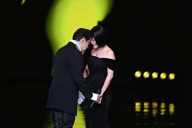 小S现身华人观众全哭了 大陆网友为她「集体翻墙」