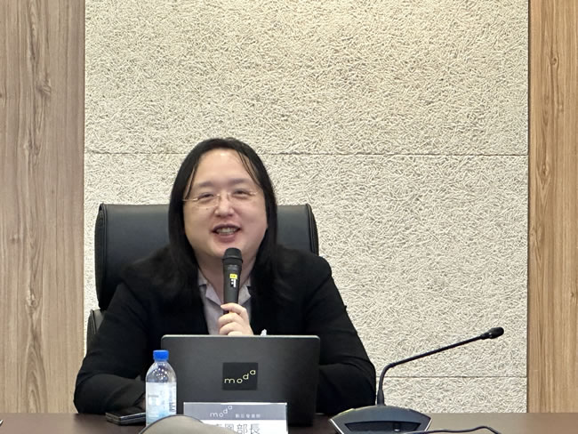 获颁瑞典另类诺贝尔奖 唐凤：AI有助巩固民主