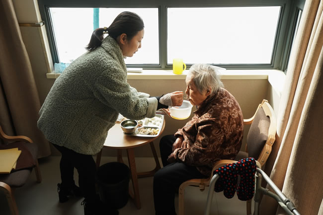 不让居服员沦廉价工 日本长照派遣公司推「自费」方案