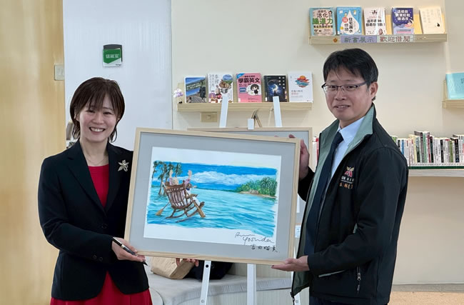 台裔日本画家吉田瑠美台南北门寻根 捐绘本手稿藏洋葱